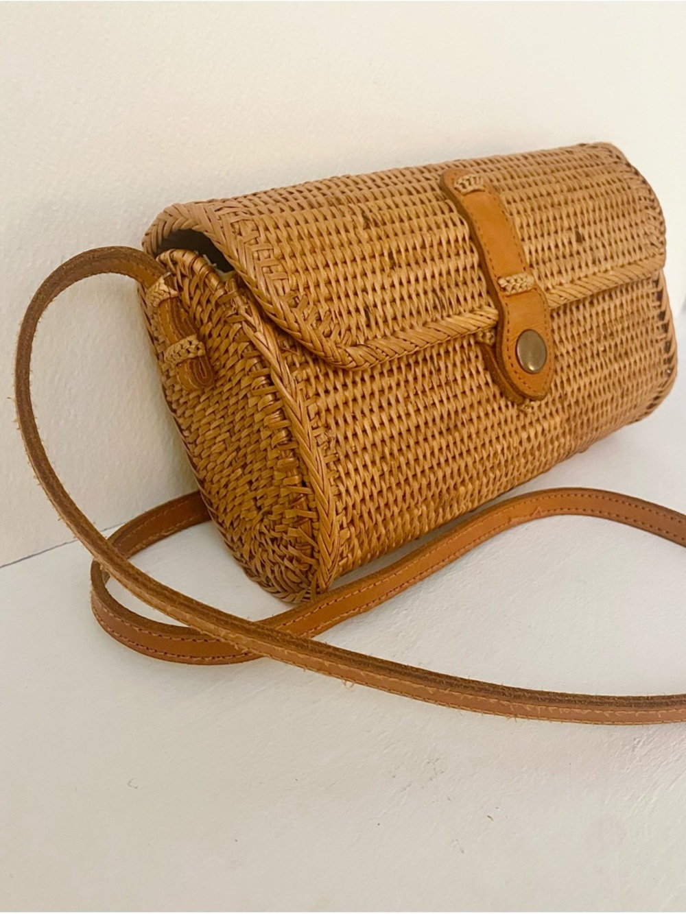 Street Level handmade Woven rattan structured Crossbody Bag in Tan - Picture 4 of 14